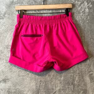 Lululemon Spring Break Away‎ Short Pink Size 4